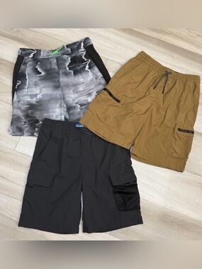 Lot Of 2 Old Navy Boys Sz YXL 14 16 Khaki & Black Cargo Shorts + Bonus Swim Suit